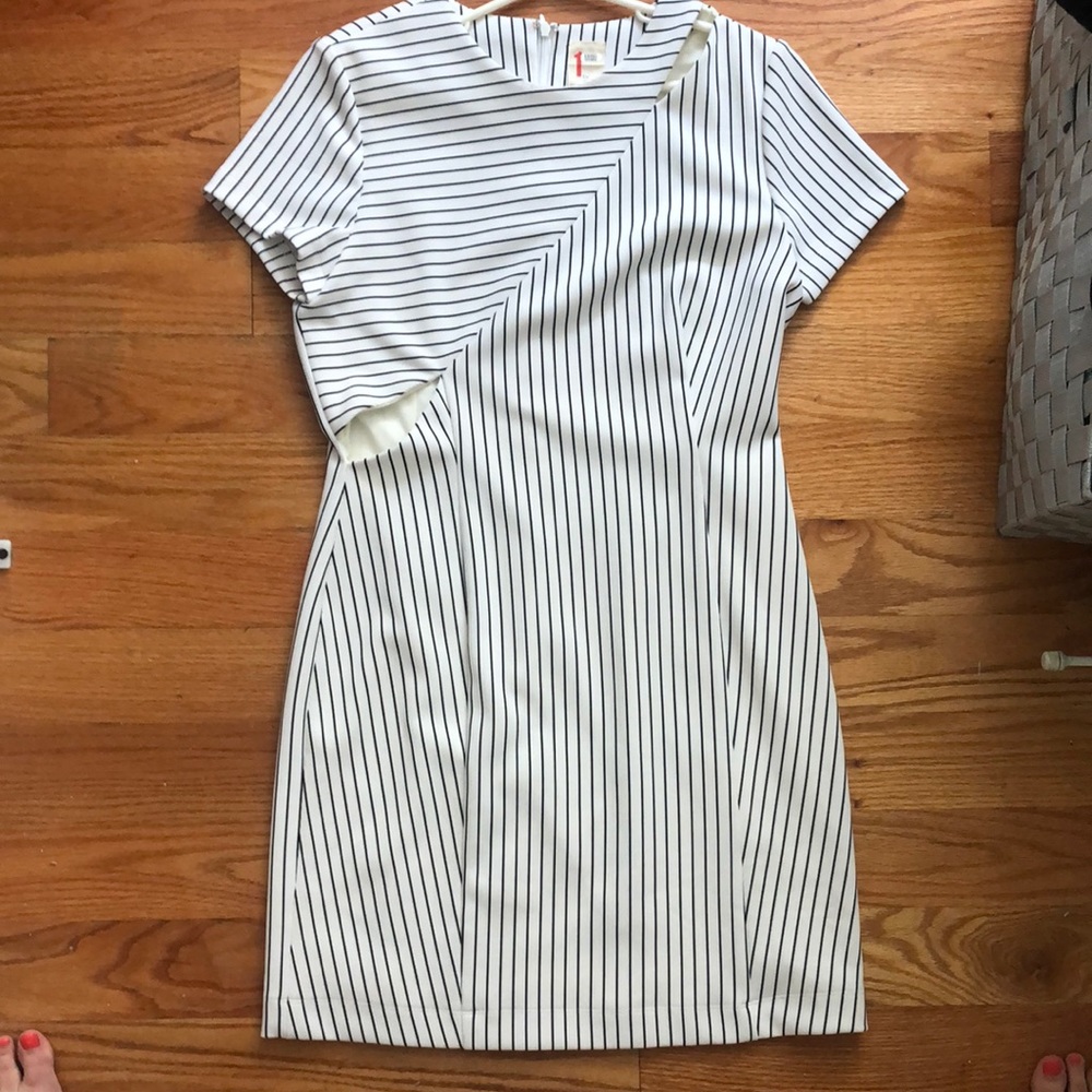 1 by O 2nd striped shift dress
